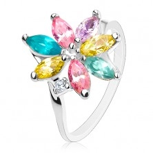 Lesklý prsteň so zahnutými ramenami, ligotavé farebné lupene, číry zirkónik
