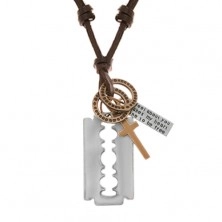 Nastaviteľný kožený náhrdelník, prívesky - žiletka, kríž, známka a obruče