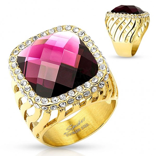 Mohutný oceľový prsteň zlatej farby, veľký fialový zirkón s čírou obrubou, výrezy