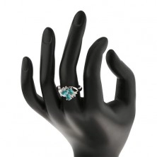 Lesklý prsteň s rozdelenými ramenami striebornej farby, číre zirkóniky, brúsené ovály