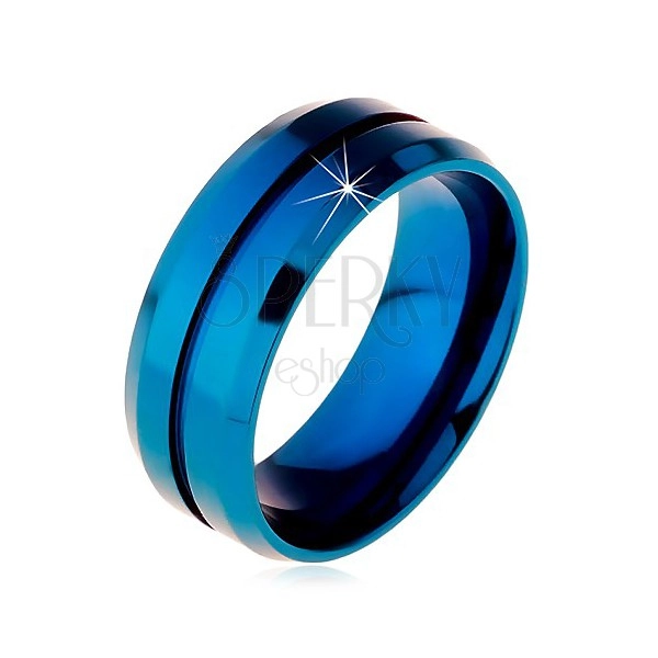 Modrý prsteň z chirurgickej ocele, úzky zárez v strede, skosené okraje, 8 mm