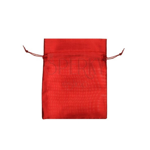 Väčšie darčekové vrecúško červenej farby, lesklý povrch, šnúrka