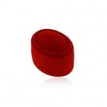 Červená oválna krabička na náušnice alebo dva prstene, zamatový povrch