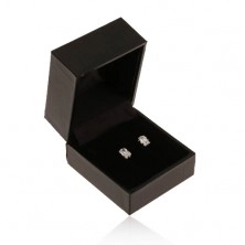 Krabička na prsteň alebo náušnice, lesklý koženkový povrch čiernej farby