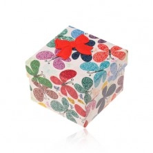 Darčeková krabička na prsteň alebo náušnice, farebné motýle s ornamentami
