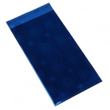 Darčekový sáčok z celofánu modrej farby s kvetinovým motívom