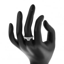 Zásnubný prsteň, striebro 925, okrúhly číry zirkón, ramená so zirkónikmi a vrúbkami