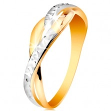 Dvojfarebný prsteň v 14K zlate - rozdelené a zvlnené línie ramien, ligotavé zárezy
