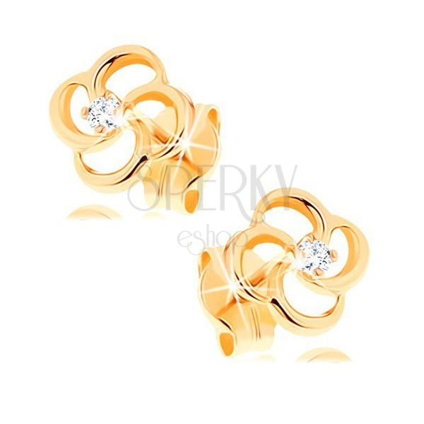 Briliantové náušnice zo žltého 14K zlata - kvet s čírym diamantom
