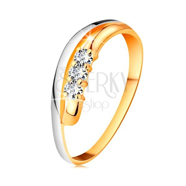 Briliantový prsteň v 18K zlate, zvlnené dvojfarebné línie ramien, tri číre diamanty