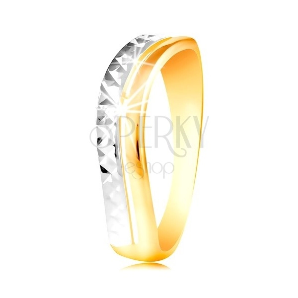Zlatý prsteň 585 - vlnka z bieleho a žltého zlata, ligotavý brúsený povrch