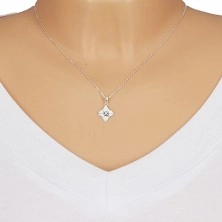 Strieborný náhrdelník 925 - štvorcípa hviezda zdobená bielou glazúrou, lesklá retiazka