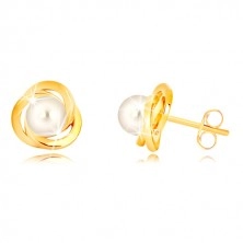 Náušnice z 9K žltého zlata - tri prepletené obruče, biela sladkovodná perla, 5 mm