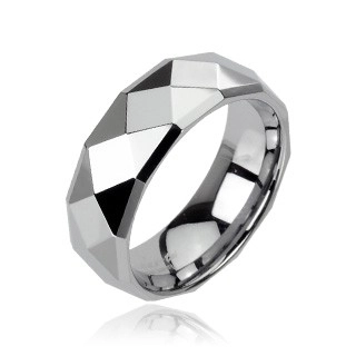 Tungstenový prsteň striebornej farby s brúsenými kosoštvorcami, 6 mm - Veľkosť: 65 mm