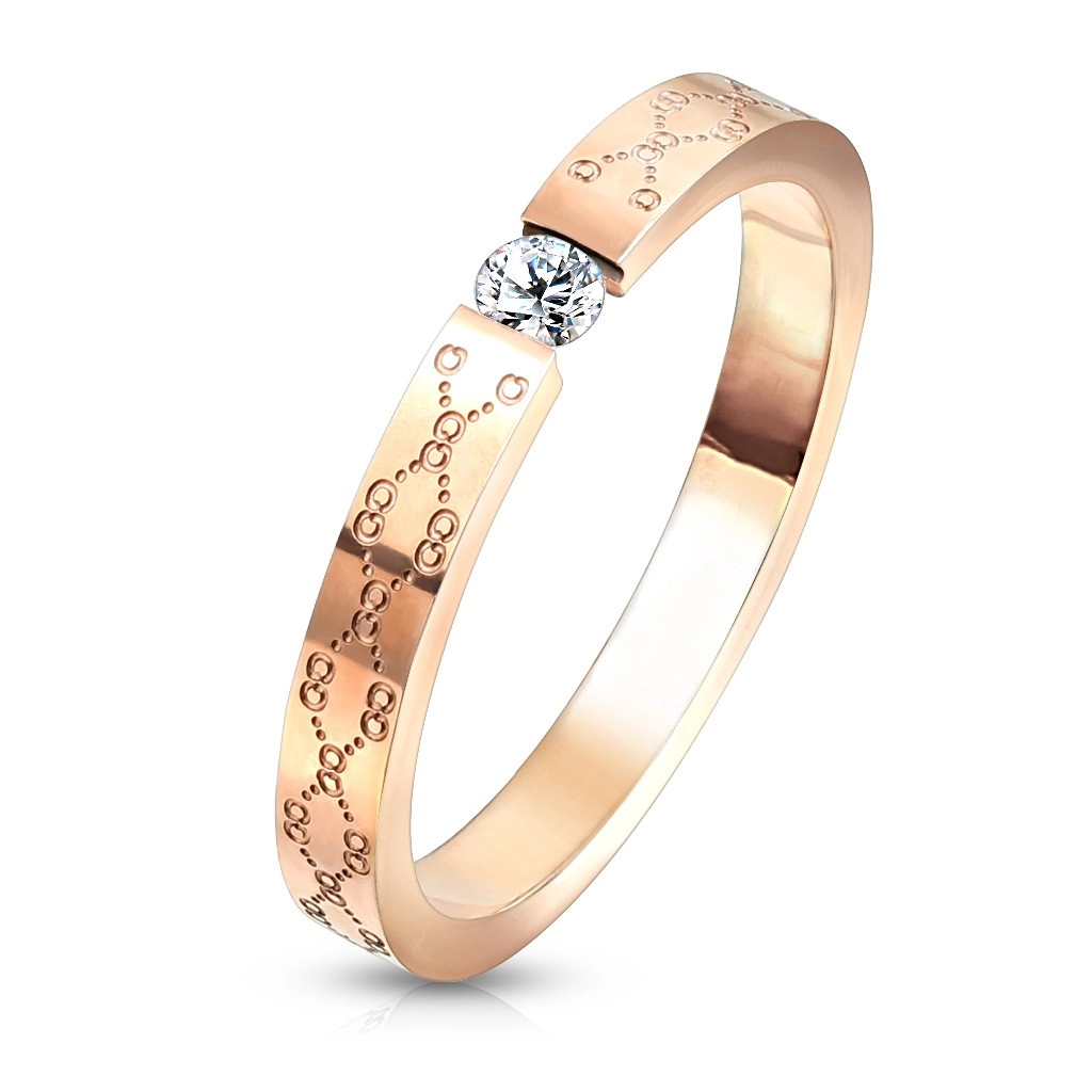 Snubný prsteň z ocele - číry zirkón, medená farba, jemné gravírovanie - Veľkosť: 55 mm