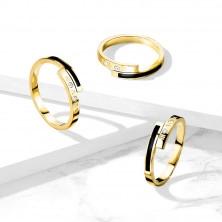 Oceľový prsteň v zlatej farbe - čierny pásik, dva číre zirkóniky, rímske číslice, 2 mm 