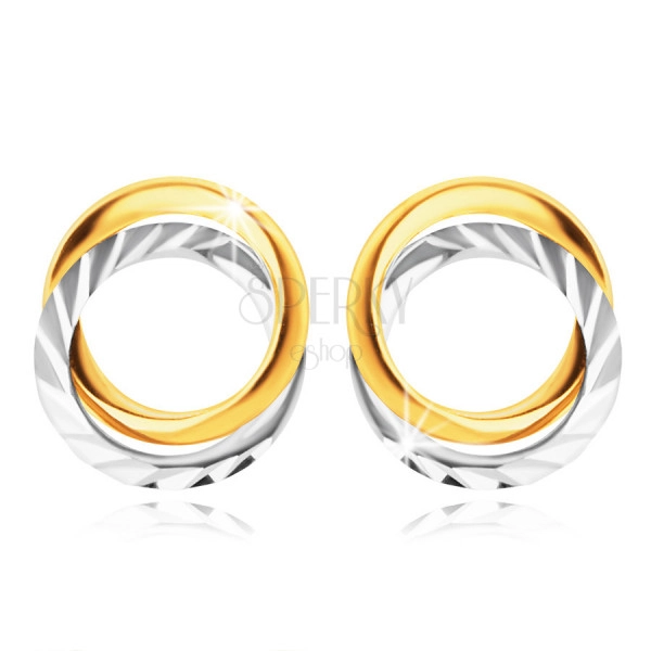 Náušnice z kombinovaného zlata 585 - dva prepletené prstence, pozdĺžne zárezy