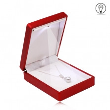 Červená darčeková krabička na náhrdelník alebo prívesok - LED svetlo, matný a hladký povrch