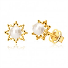 Zlaté 14K náušnice - obrys osemcípej hviezdičky, okrúhla sladkovodná perla, puzetky