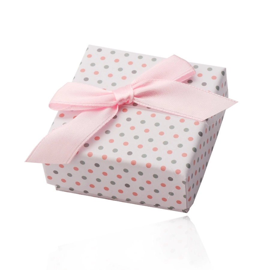 E-shop Šperky Eshop - Biela darčeková krabička na prstene alebo náušnice, ružové a sivé bodky, mašlička Y35.16