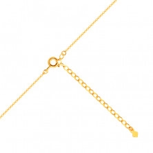 Zlatý 9K náhrdelník - lesklá retiazka v žltom zlate, gulička v perleťovej farbe, motýlik, zirkónový kvet