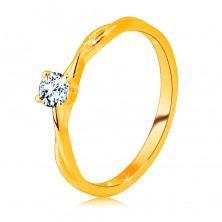 Zásnubný prsteň v žltom 9K zlate - brúsený zirkón čírej farby vsadený v prsteni
