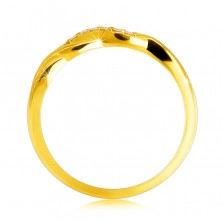 Lesklý prsteň zo 14K žltého zlata - prepletené vlnky, zirkónová línia
