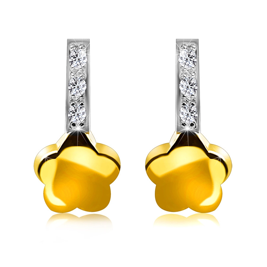E-shop Šperky Eshop - Briliantové náušnice z 375 kombinovaného zlata - prúžok s diamantami, kvietok, puzetky, ródiované S3BT509.42