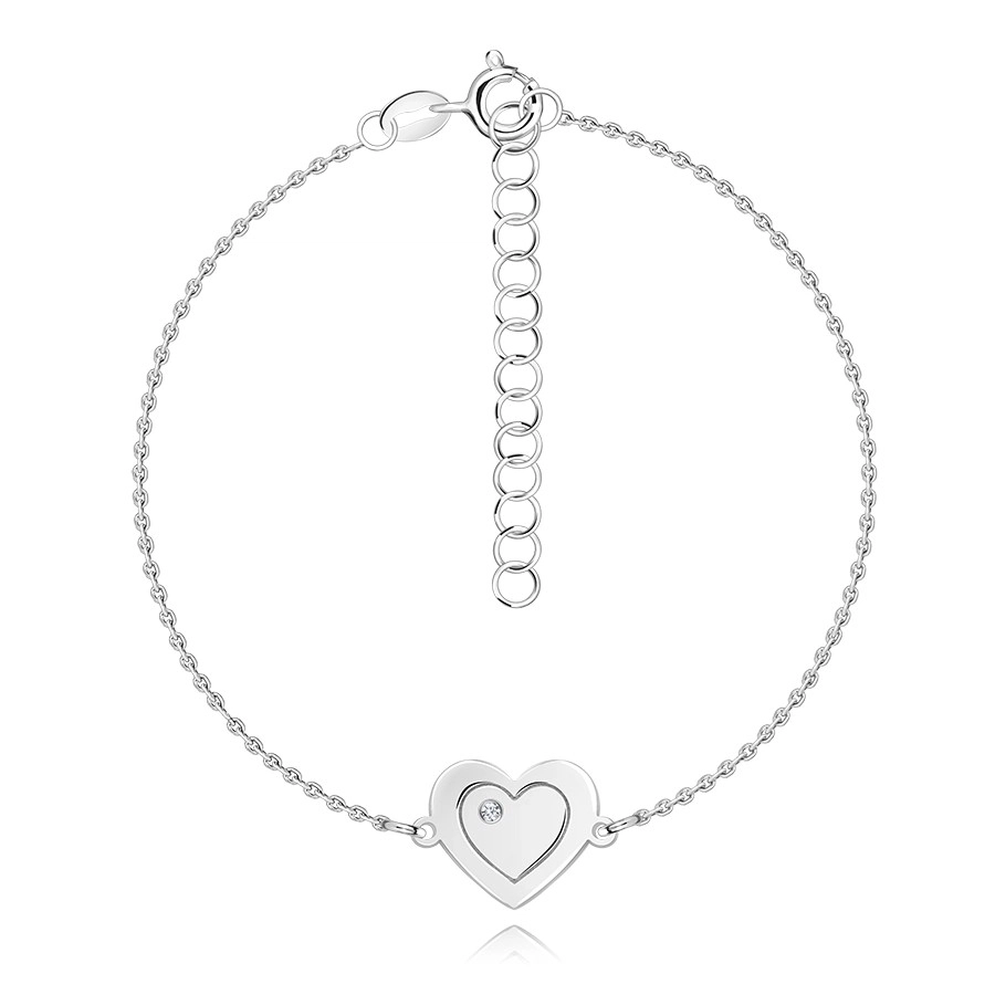 E-shop Šperky Eshop - Strieborný 925 náramok - ploché srdce s gravírovaným srdiečkom, číry diamant T12.04