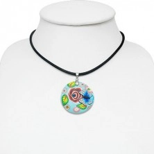 FIMO náhrdelník - modrý kruh s motýľom, zirkóny, kvety