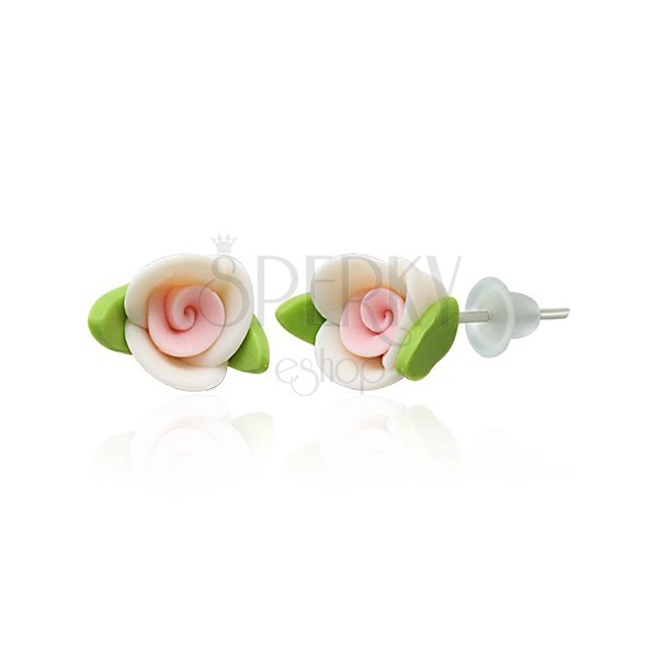 Náušnice z hmoty fimo - biela ružička s lístkami