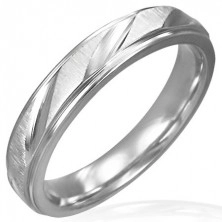 Dámsky oceľový prsteň matný s lesklými zárezmi