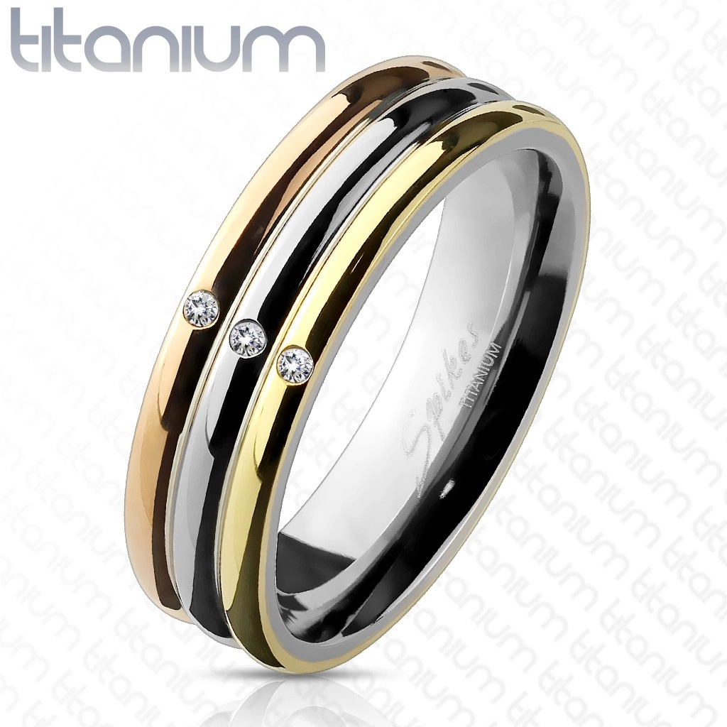 Trojfarebný titánový prsteň so zirkónmi - Veľkosť: 57 mm
