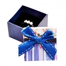 Krabička na prsteň - modré pásiky, ružičky a mašľa