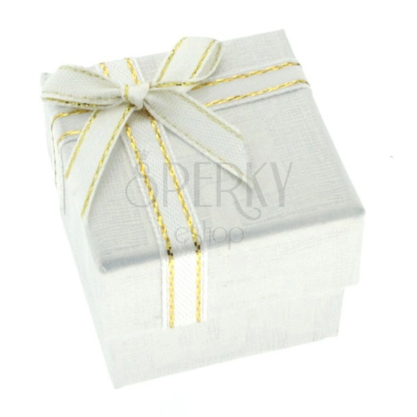 Biela darčeková krabička s gréckym vzorom a stužkou