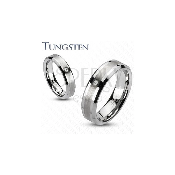 Tungstenový prsteň s brúseným stredom a zirkónom