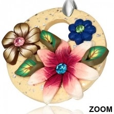 Fimo visiace náušnice - béžový kruh s tromi kvetmi a zirkónmi