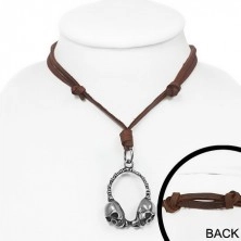 Kožený náhrdelník s kovovými slúchadlami v podobe lebiek